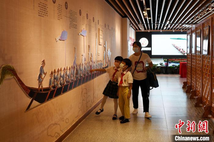 口罩戴前要甩一甩？染色口罩不安全？關(guān)于口罩的那些事兒……